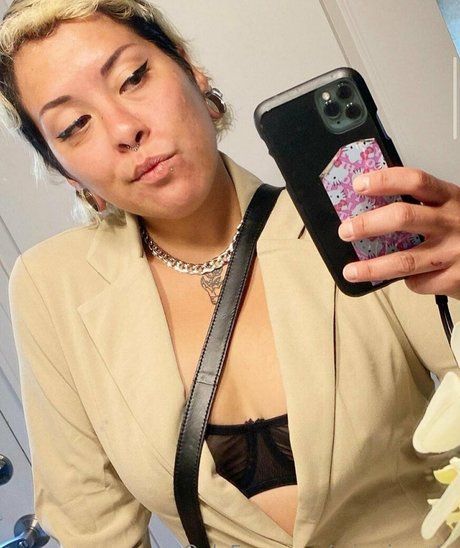 mirari mata pornstar free pics