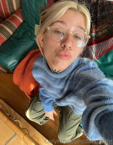 data night beautiful model picture