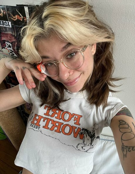 data night art actress archive