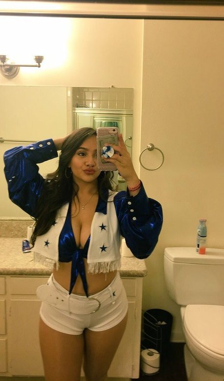 Ellie Johnston nude star gallery