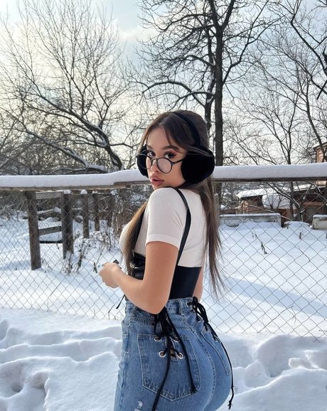 female influencer onlyfans hd img