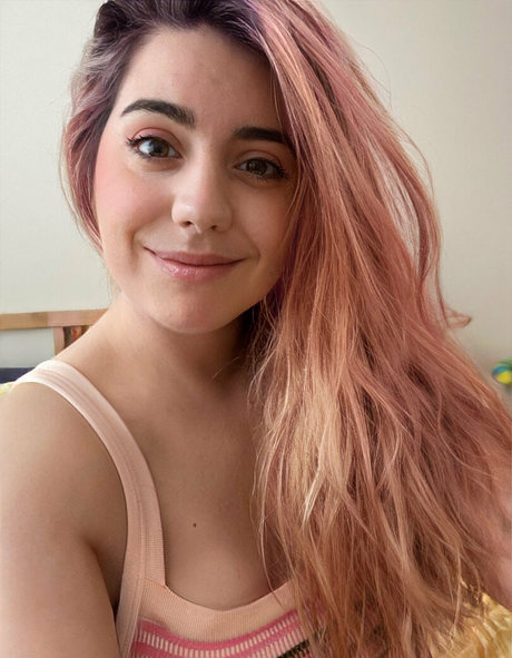 msannabananafree star erotic photos