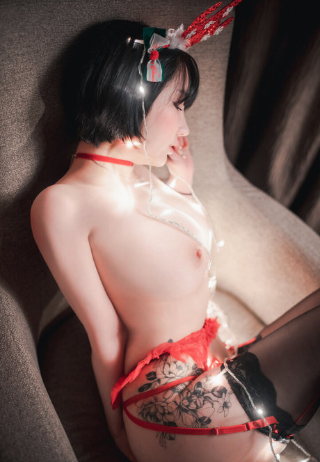 thick latina milf onlyfans art naked photos