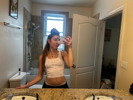 bikinibites model adult picture