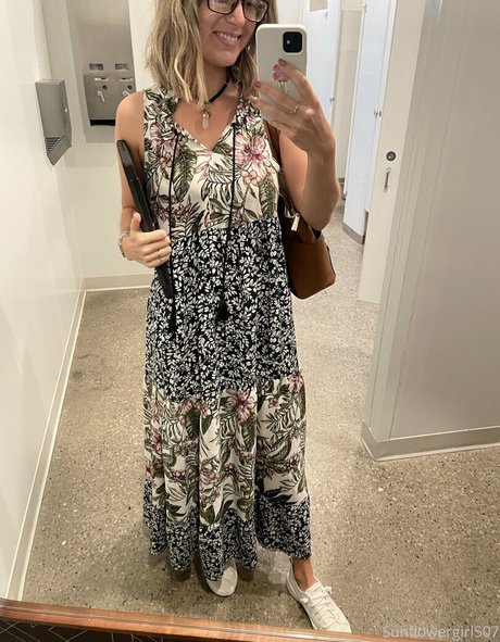 clever belle5 star porn picture