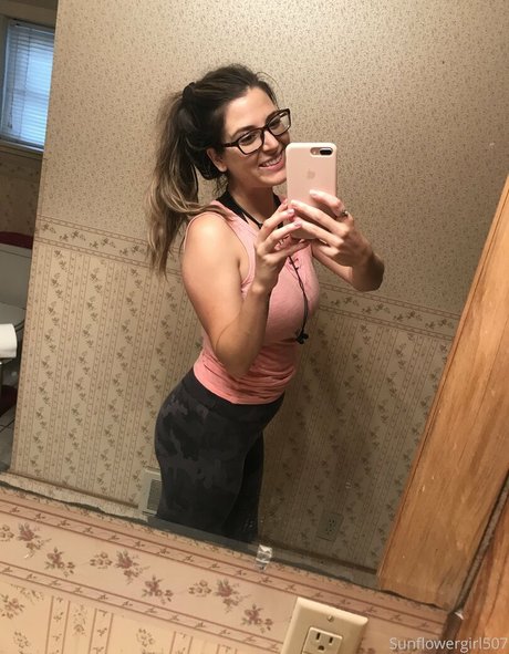 clever belle5 art pornstar archive