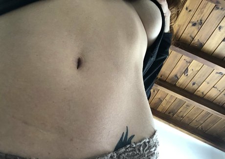 redheadom model exclusive photo