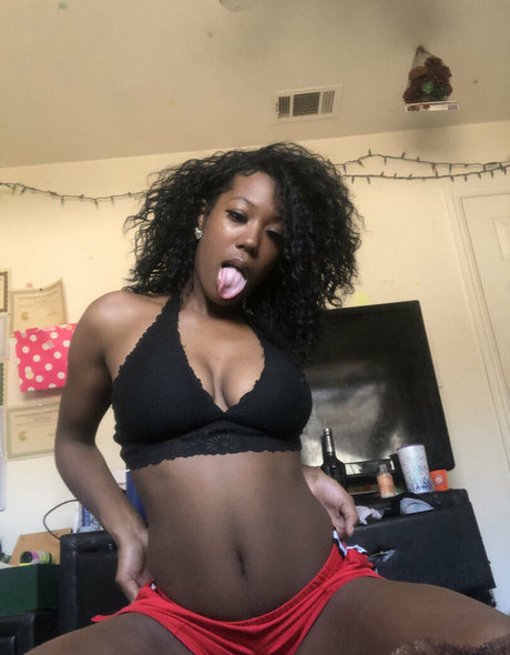 krazyyy4k model beautiful photo