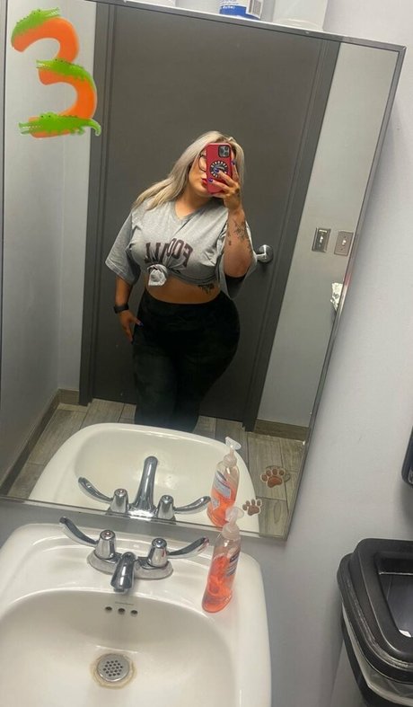 Lilly Alcorn pornstar exclusive pictures