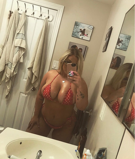 Lilly Alcorn perfect star gallery