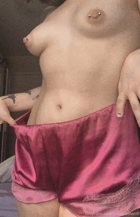 auroratheeangel porn model picture