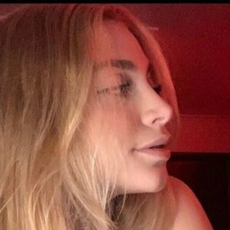 Stef Mwndstef model picture