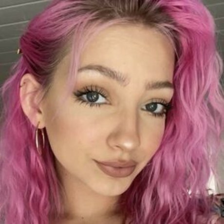 Hannah Rose Blair art star photos