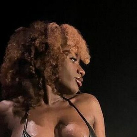 xo rocky ox7 hot model pics