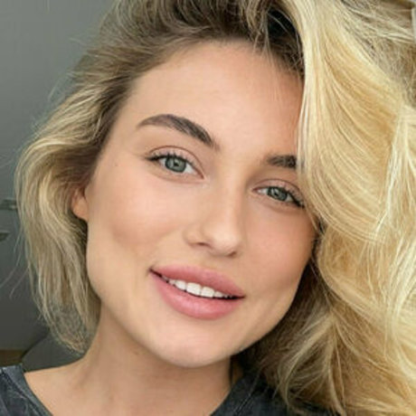 ad petit pornstar beautiful galleries