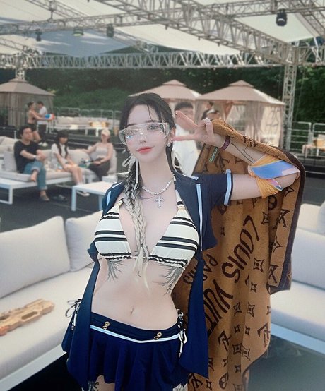 Ahyo12 07 nude model pictures