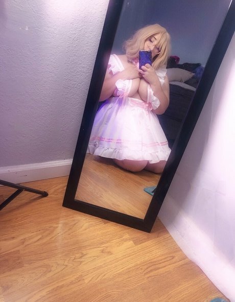 uwutaycos model hot galleries