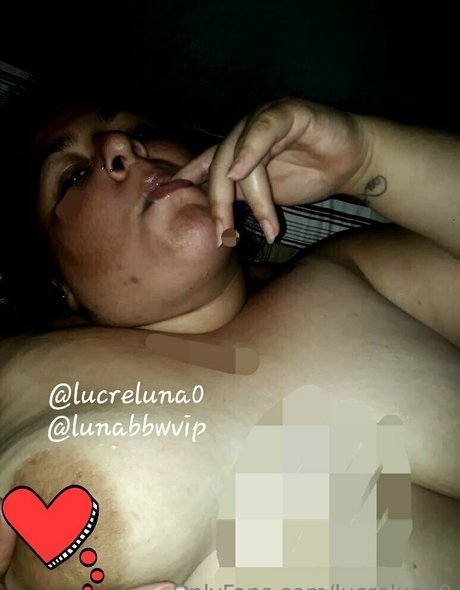 lucreluna0 model erotic photo