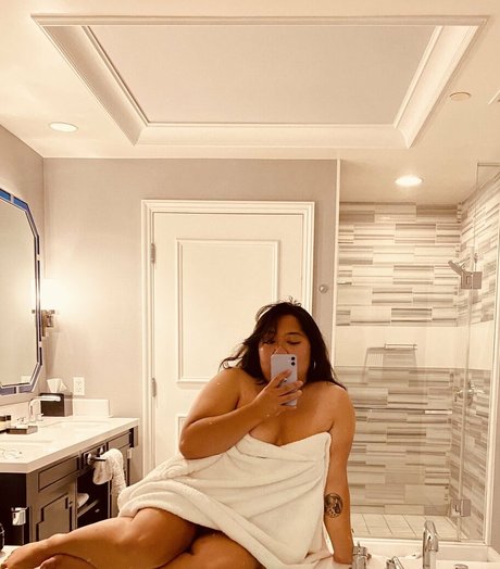 beautiful bbw onlyfans top photo