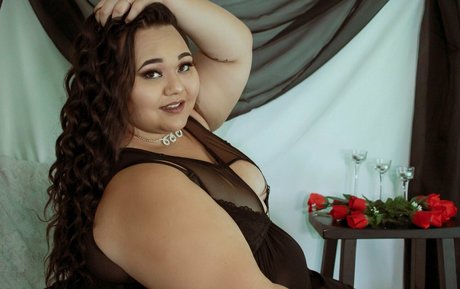 makanamoon pornstar adult images