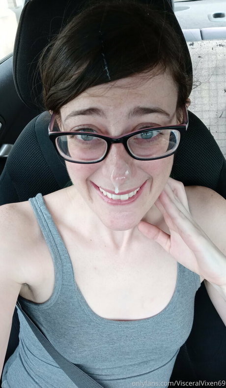 visceralvixen69 xxx model image