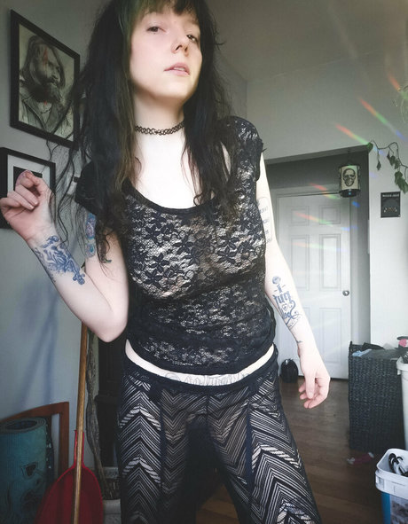 lavender bloodlust free model nude photo