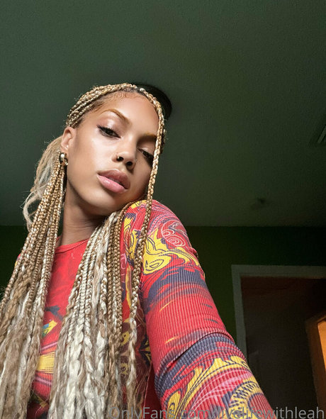 leahsade star sexy image