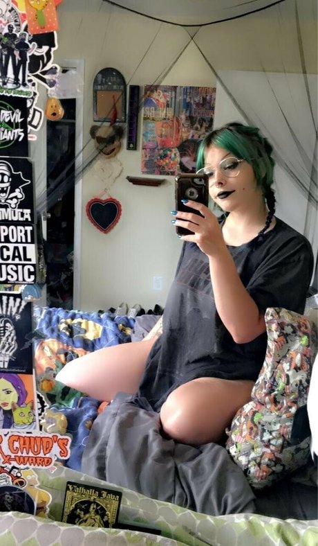 damndestcreature2 art model pics