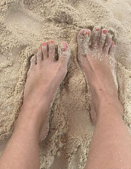 strawbeegirlkairi art pornstar photos