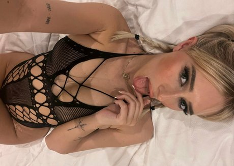 barbies side actress image