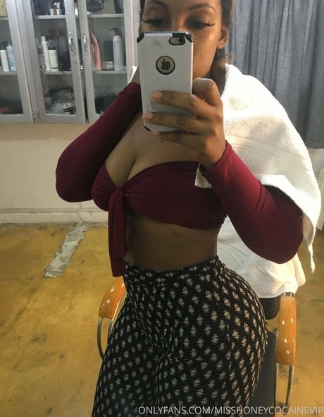 delirisantos porn actress picture