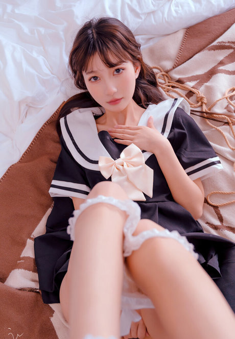 Xiashu88 adult model image