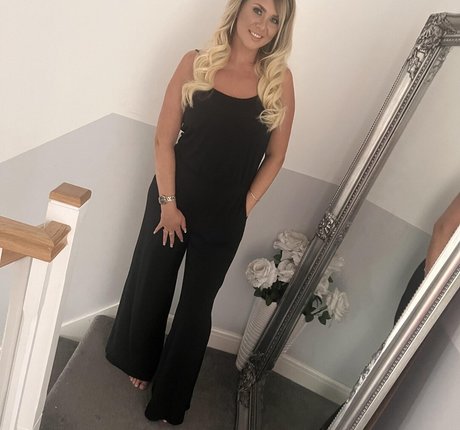 Lauren H nude star img