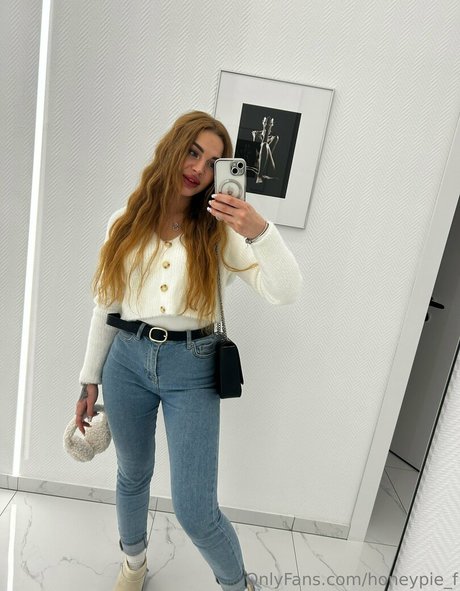 honeypie f model nudes images