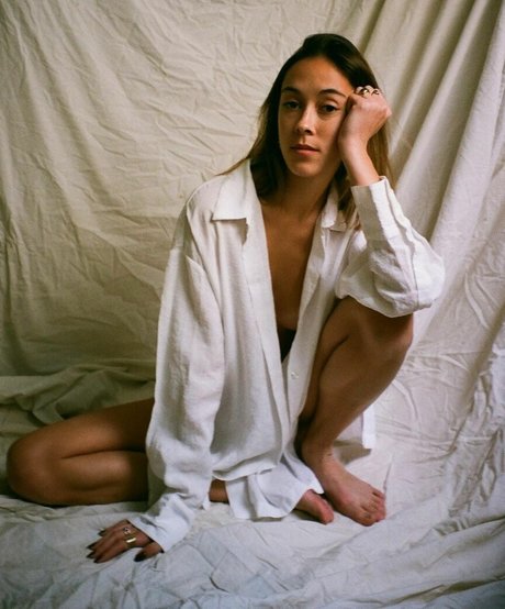 Emma Carmi perfect model pics