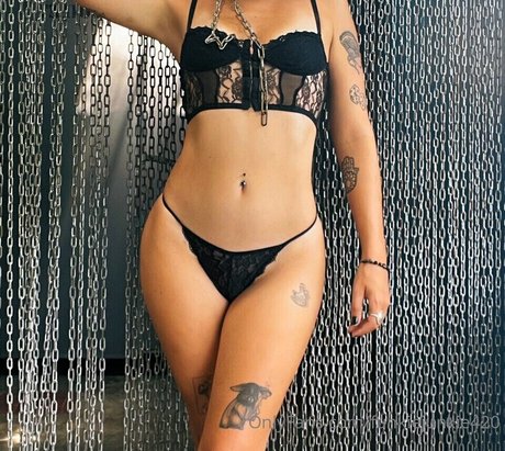 Meg Reillly xxx model archive