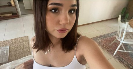 bellabxnny best model photo