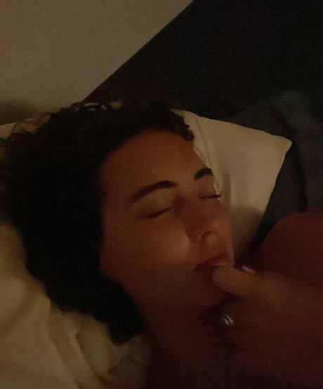 Ondine Mirosch model sexy photos