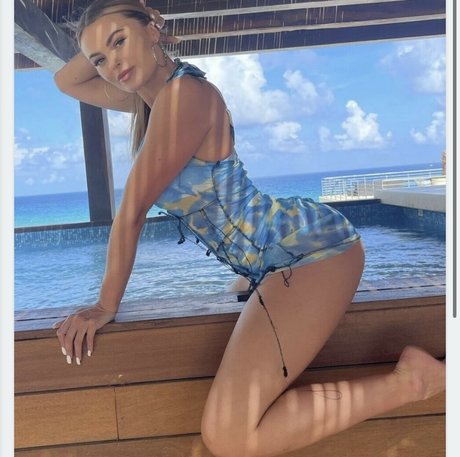 Tyleaelice model nude pics