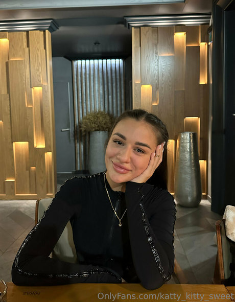 busty mom onlyfans free naked pictures