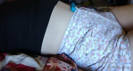 kneebes adult actress images