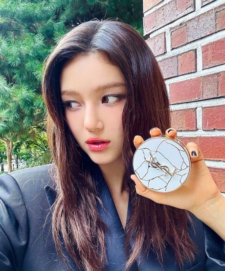 Danielle Marsh sexy star images