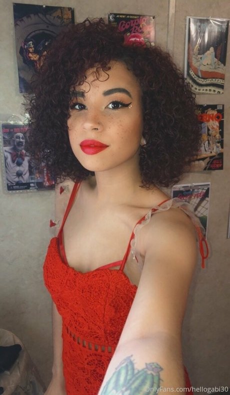 hellogabi30 naked star photo