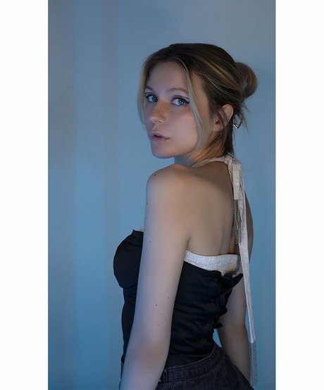 angejla sex star photo