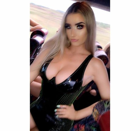 Erin Lally star pretty img