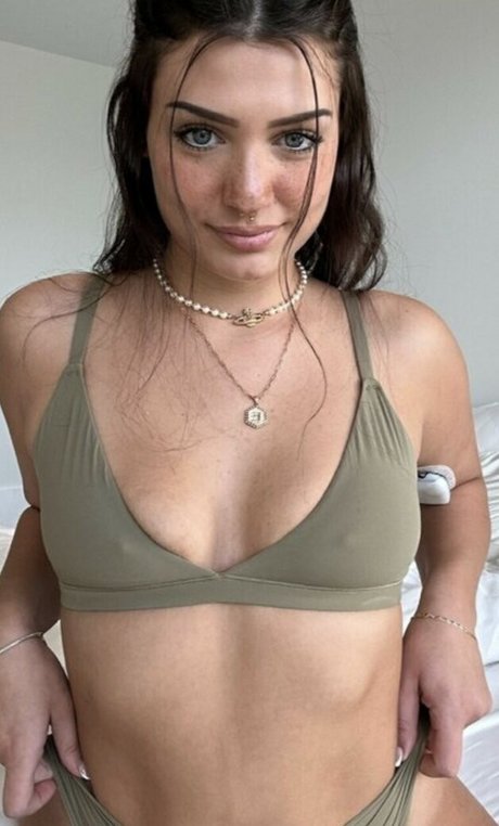 Faye Danyluk pornstar xxx img