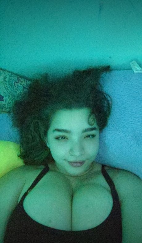 crystallovinghomo model adult picture