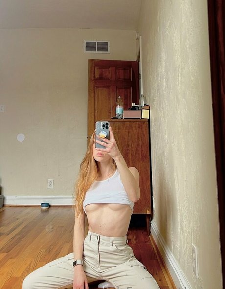 girl on girl onlyfans hot photo