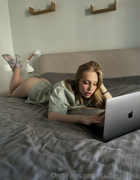 cutie kira hd pornstar photos