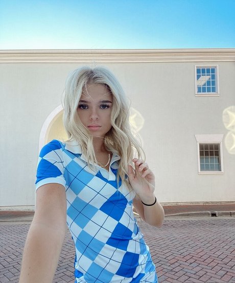 Abbie Bruney hd model gallery